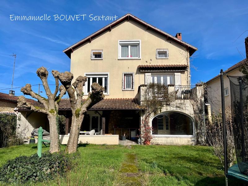 Maison de ville - 209 m² - 9 pièces