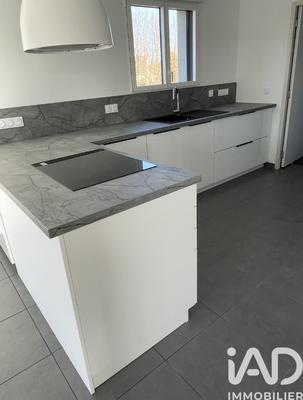 Maison - 97 m² - 5 pièces