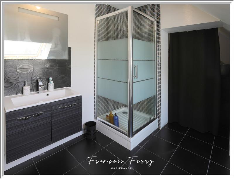 Maison - 205 m² - 8 pièces