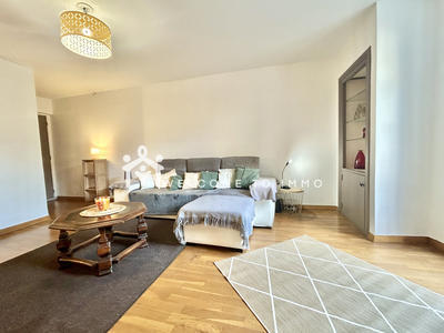 Appartement - 81 m² - 3 pièces