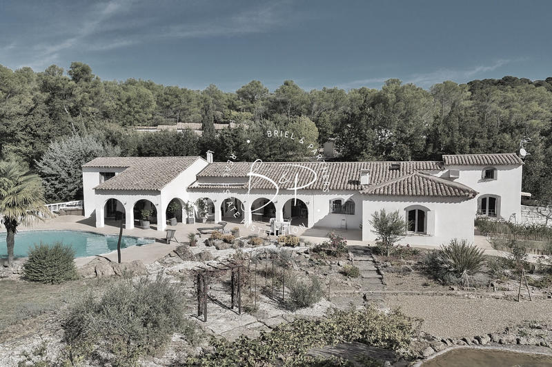 Maison - 192 m² - 8 pièces