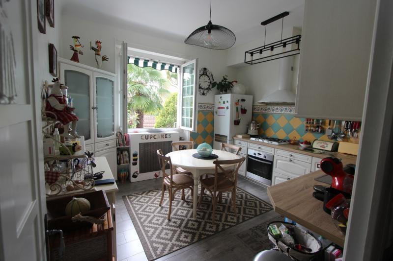 Maison - 225 m² - 7 pièces