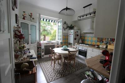 Maison - 225 m² - 7 pièces