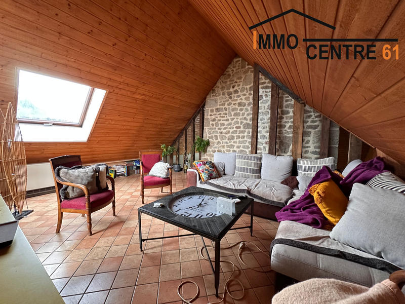 Maison - 238 m² - 10 pièces