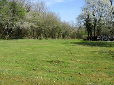 Terrain - 1 700 m²