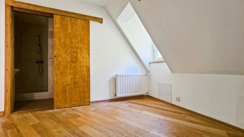 Maison - 168 m² - 8 pièces