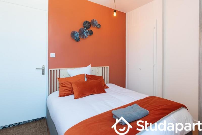 Chambre - 10 m² - 1 pièce