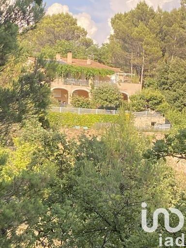 Maison - 237 m² - 7 pièces