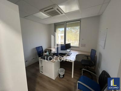 Local d'activité / Entrepôt - 633 m²