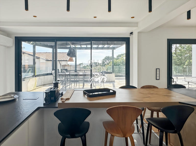 Villa - 550 m² - 10 pièces