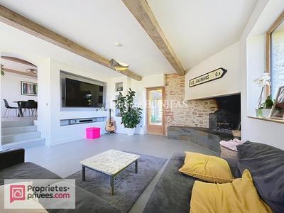 Maison - 202 m² - 6 pièces