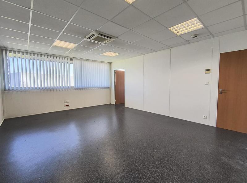 Bureau - 30 m² - 1 pièce