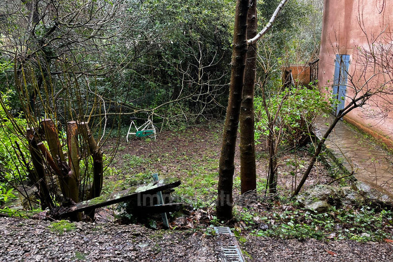 Maison - 180 m² - 8 pièces