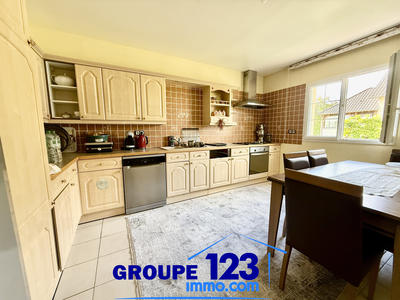 Maison - 99 m² - 4 pièces