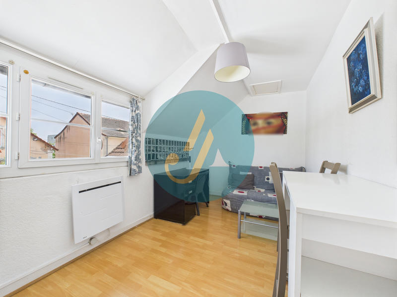 Maison - 198 m² - 11 pièces