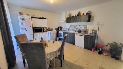 Appartement - 80 m² - 4 pièces