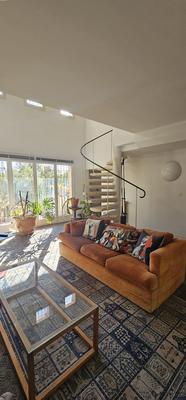 Viager - Villa - 216 m² - 8 pièces