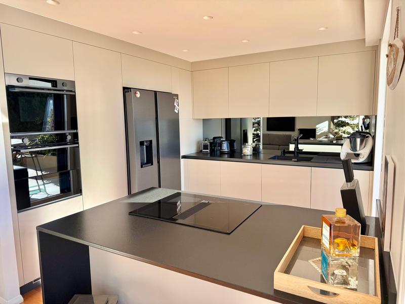 Appartement - 80 m² - 3 pièces