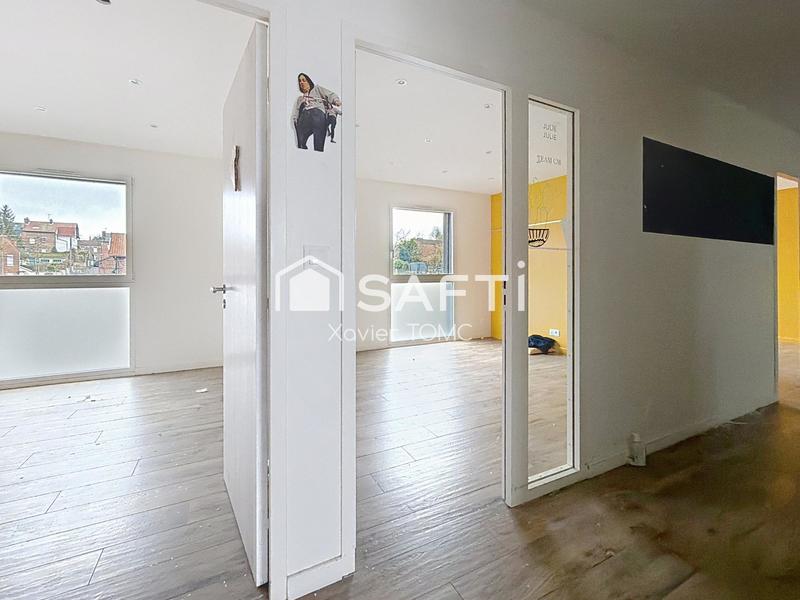 Local commercial - 284 m² - 11 pièces