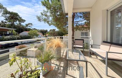 Maison - 220 m² - 8 pièces