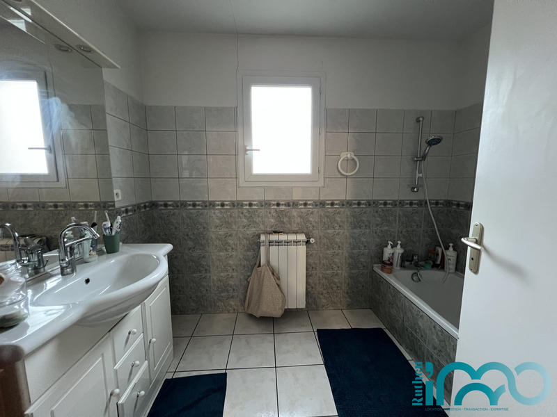 Maison - 104 m² - 5 pièces