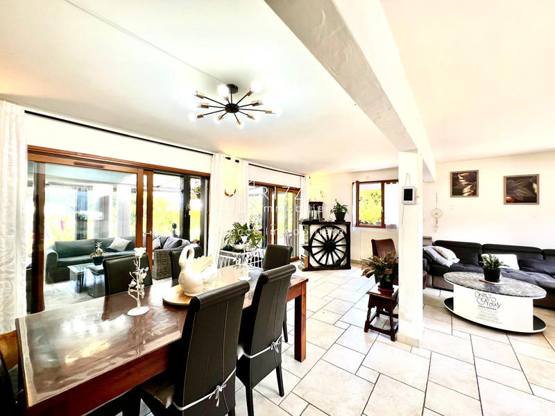 Maison - 180 m² - 6 pièces