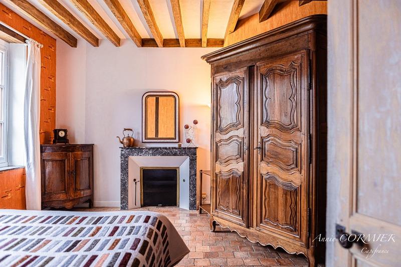 Maison - 245 m² - 7 pièces