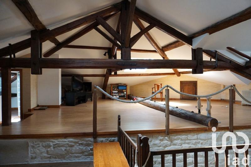 Maison - 300 m² - 6 pièces