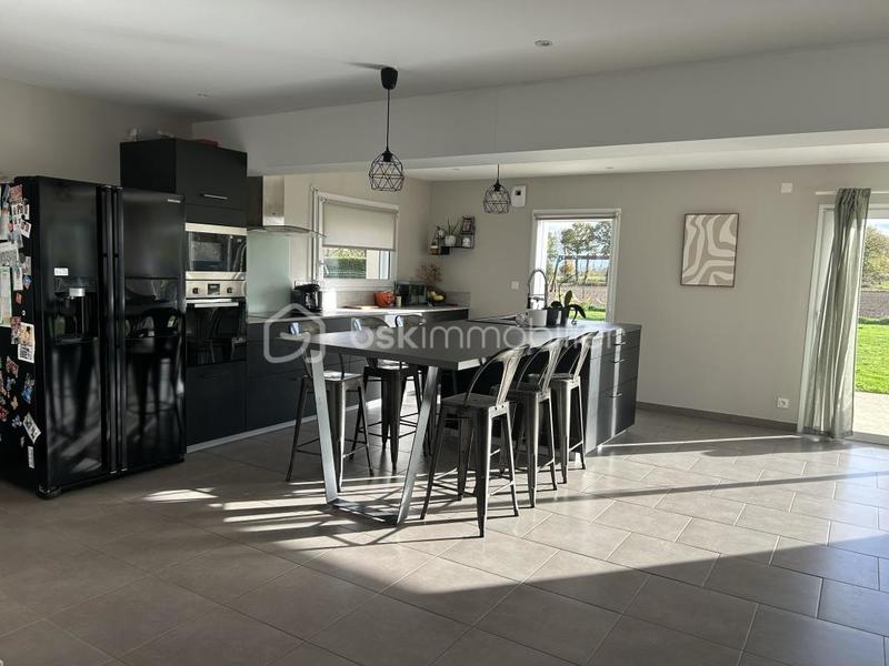 Maison - 121 m² - 5 pièces