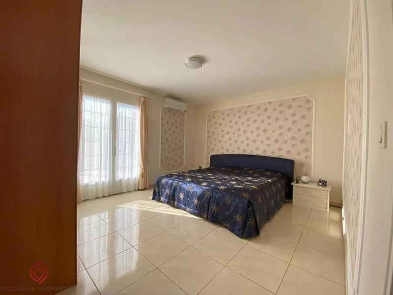 Maison - 215 m² - 5 pièces