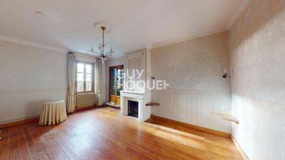 Maison - 230 m² - 10 pièces