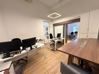 Local commercial - 136 m²