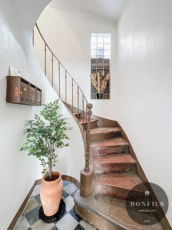 Appartement - 83 m² - 3 pièces