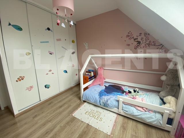 Maison - 111 m² - 5 pièces