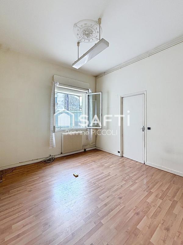 Bureau - 154 m² - 9 pièces