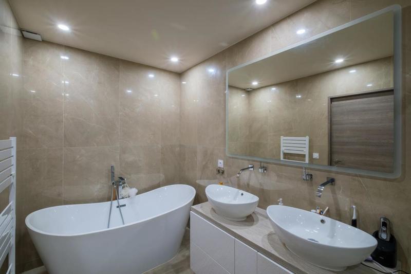 Villa - 258 m² - 14 pièces