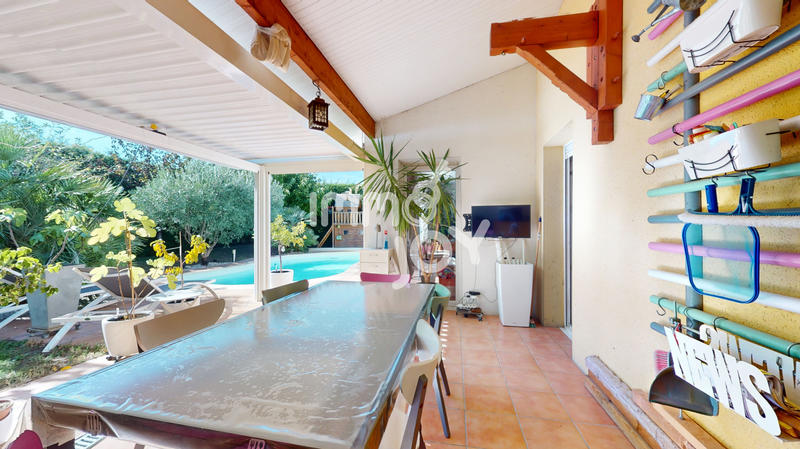 Maison - 159 m² - 7 pièces