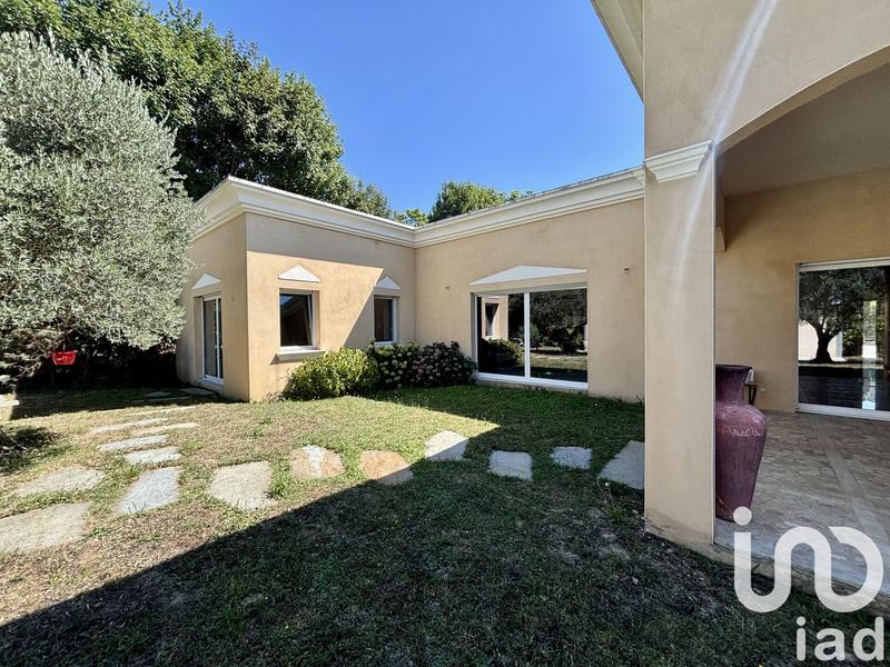 Maison - 240 m² - 7 pièces