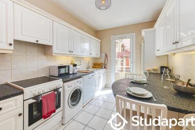 Chambre - 11 m² - 1 pièce