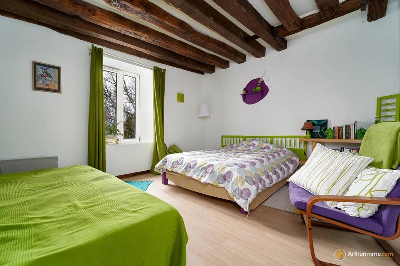 Maison - 240 m² - 7 pièces