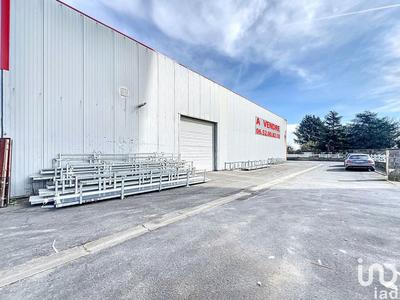 Local commercial - 1 345 m²