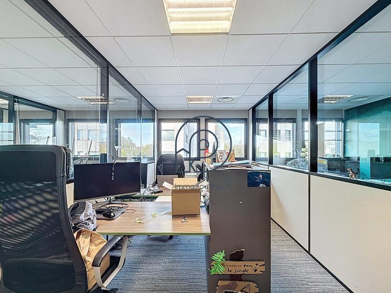 Bureau - 300 m²