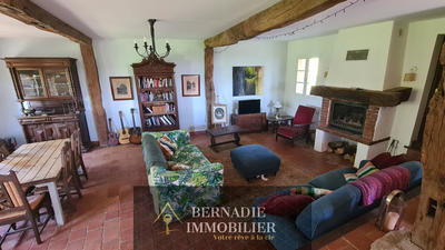 Maison - 200 m² - 4 pièces