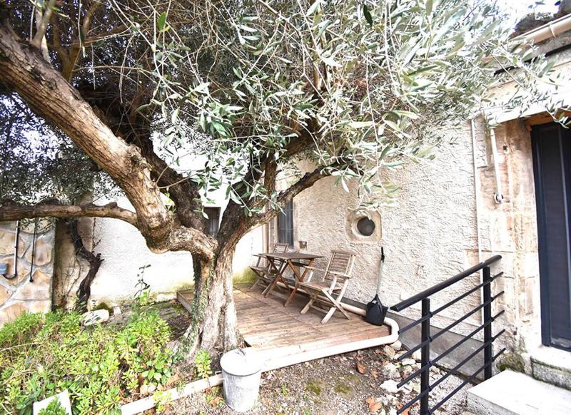 Maison - 235 m² - 8 pièces