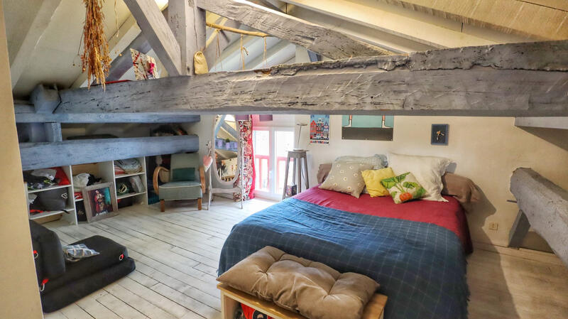 Maison - 230 m² - 8 pièces