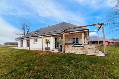 Maison - 215 m² - 6 pièces