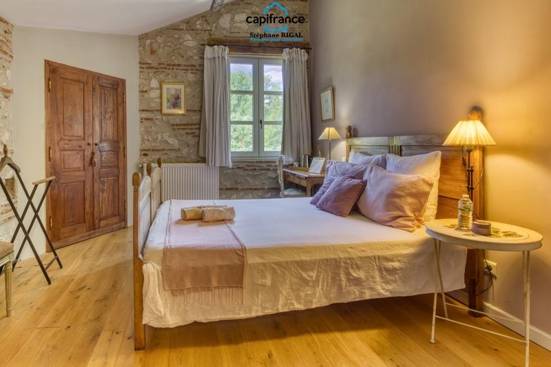 Maison de maîtres - 360 m² - 10 pièces