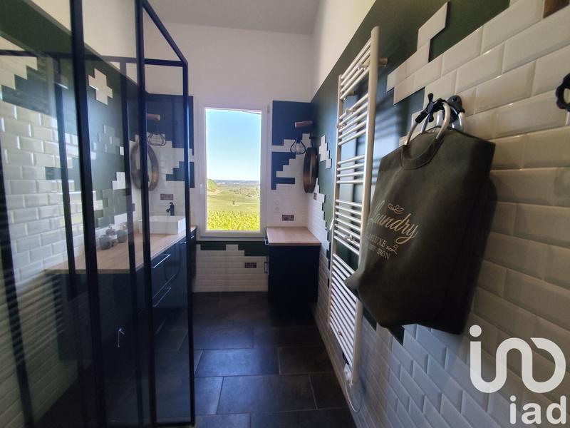 Maison - 180 m² - 5 pièces