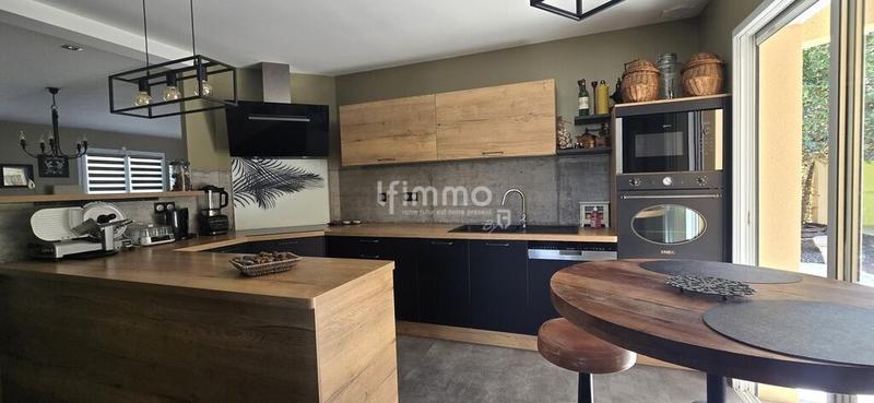 Maison - 147 m² - 6 pièces