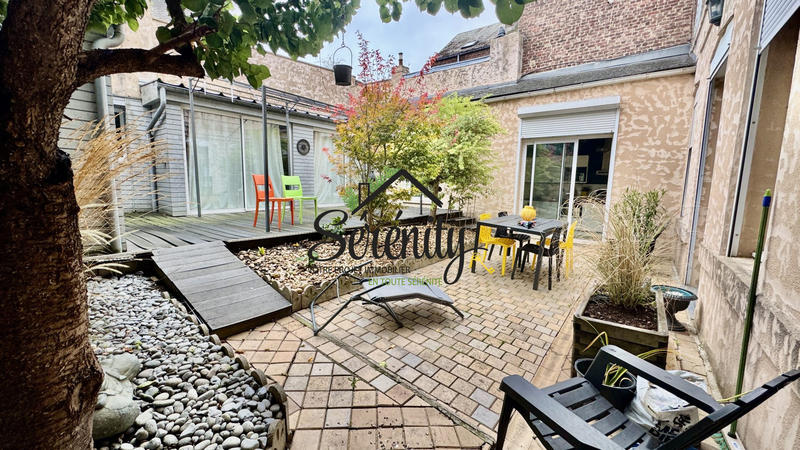 Maison - 209 m² - 10 pièces